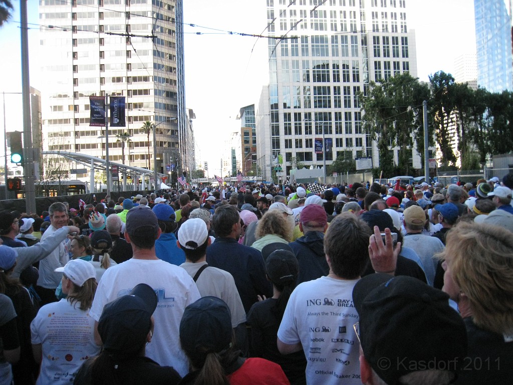 2011 Bay to Breakers Sunday 0215.JPG - I was able to participate in the 2011, 100th anniversary of the San Francisco Bay to Breakers 12K race. A great weekend for sight seeing and racing.